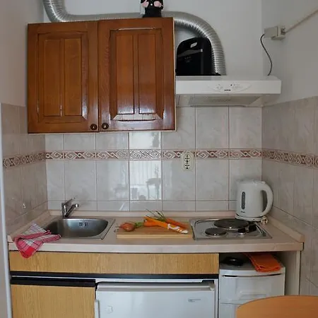 Apartment Kamena & Studio Makarska