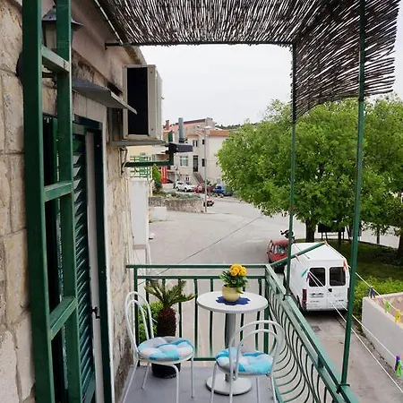 Kamena & Studio Apartment *