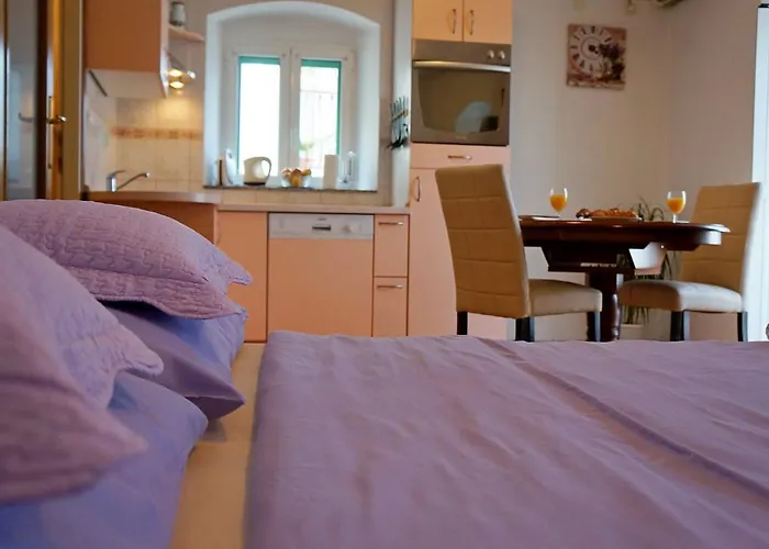 Apartment Kamena & *