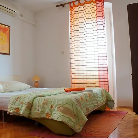 Apartment Kamena & Studio Makarska