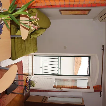 Kamena & Studio Apartment Makarska