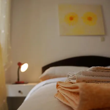 Apartment Kamena & Studio