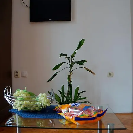 Kamena & מאקרסקה